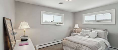 3 bedrooms, desk, iron/ironing board, WiFi