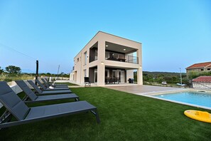 Exterior - Villa Giovanni Zadar Villas (Razanac)