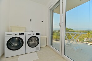 Interior - Villa Giovanni Zadar Villas (Razanac)