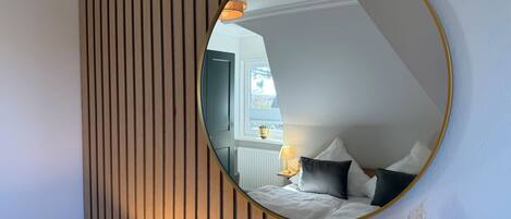 2 多间卧室、熨斗/熨衣板、WiFi、床单