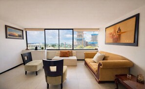 Smart TV - EXCLUSIVE APARTMENT IN PUERTO SANTA ANA |TOURISM AND TELEWORKING |WIFI + PARKING (Guayaquil)
