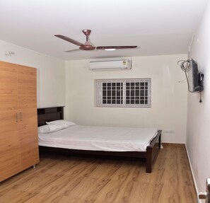 ملاءات من القطن المصري وأغطية فراش متميزة ومكتب وواي فاي مجانًا