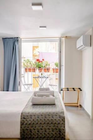 Iron/ironing board, free WiFi - Ruben La Cava (Naples)