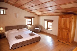 Free WiFi, bed sheets - Gîte Petite Maison in the Gers countryside (Castelnau-sur-l'Auvignon)