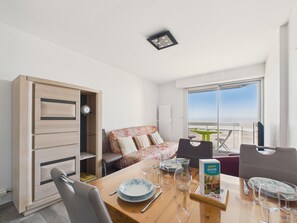 Interior - Accommodation for 4 with magnificent sea view (Saint-Gilles-Croix-de-Vie)