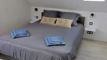 1 bedroom, iron/ironing board, internet, bed sheets