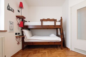 Apartment (2 Bedrooms) | 2 bedrooms, iron/ironing board, cribs/infant beds, bed sheets - Sertorelli 47 (Bormio)