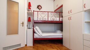 公寓 (2 Bedrooms) | 2 間臥室、熨斗/熨衣板、搖籃/嬰兒床、床單