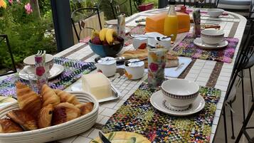 屋外ダイニングエリア