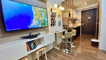 Design Condo, Balcony, Pool View | Interior