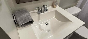 Bright & Cozy 4BR Retreat! Louisville Getaway