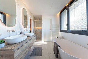 Shower, hair dryer - Villa in Cannes with 5 bedrooms sleeps 10 (Cannes)