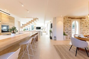 Dining - Villa in Cannes with 5 bedrooms sleeps 10 (Cannes)