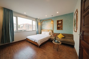 Espacio para trabajar con laptop y wifi gratis