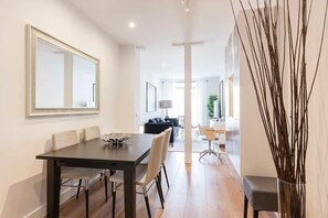 Interni