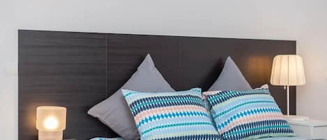 3 bedrooms, WiFi, bed sheets