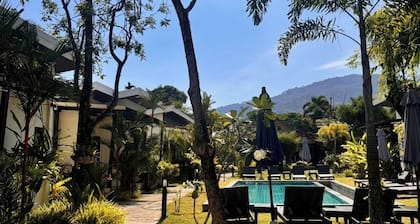 La Casa Bangtao Resort