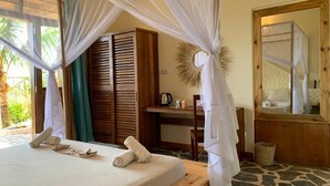 Kamar Double Standar, pemandangan laut | Seprai linen