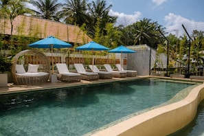 Outdoor pool - Rendezvous Wellness & Resort (Ubud)