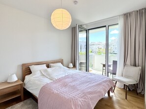 2 bedrooms, iron/ironing board, free WiFi, bed sheets - 70m2 Apartment near Kirschblütenpark - UNO-City - Vienna International School (Wien)