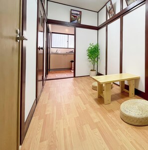 صورة غير مصنفة، 2 من 25، زرّ