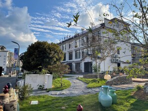 Front of property - Twelve Travel Notes Song-style Homestay (Jingdezhen)