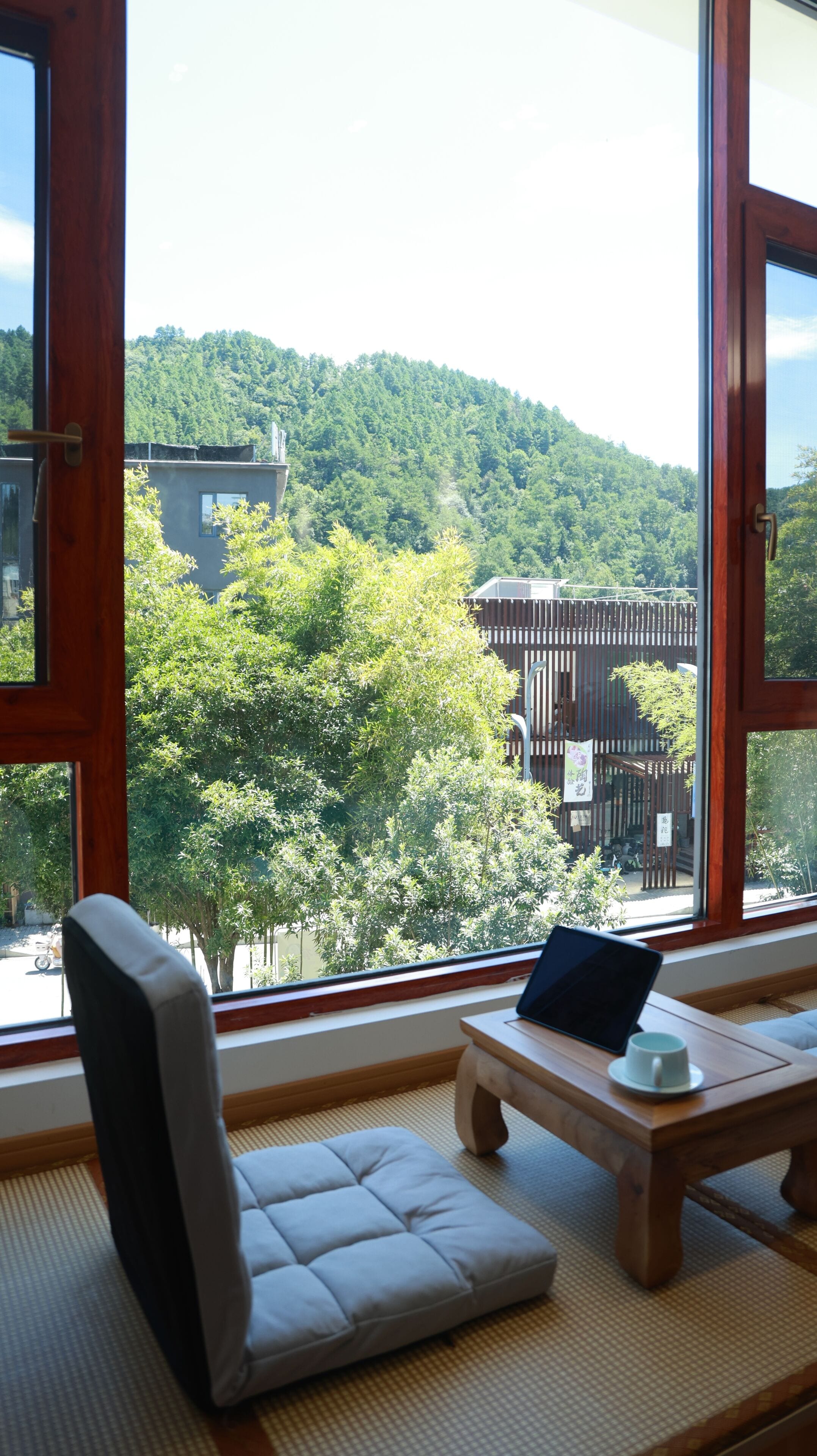 Premium bedding, down duvets, individually decorated, laptop workspace