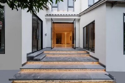 Twelve Travel Notes Song-style Homestay