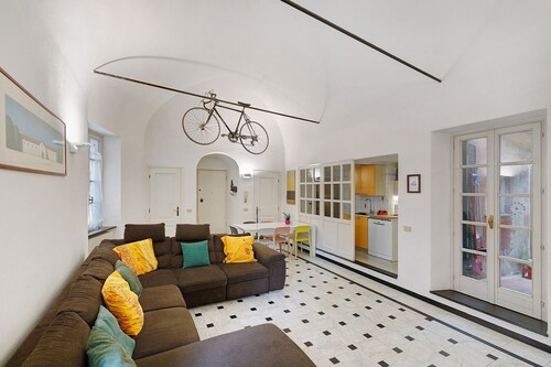 Apartment 'Casa Meloria' mit Balkon, WLAN und Klimaanlage