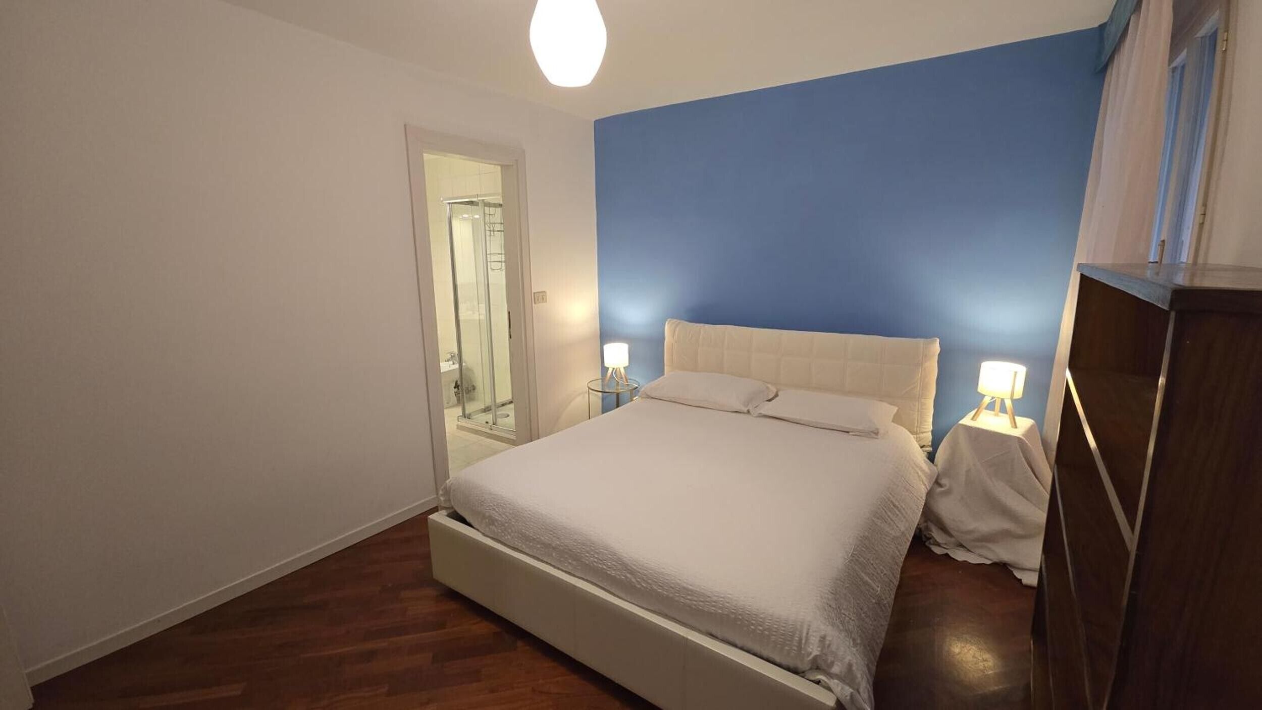 Bügeleisen/Bügelbrett, WLAN, Bettwäsche