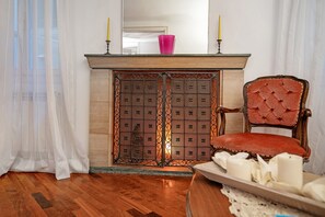 Interior - Apartment 'Residenza Correr near San Marco' with Wi-Fi and Air Conditioning (Venice)