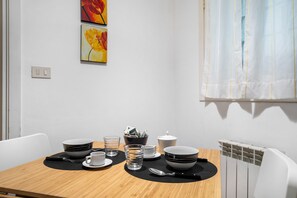 Dining - Apartment 'Residenza Correr near San Marco' with Wi-Fi and Air Conditioning (Venice)