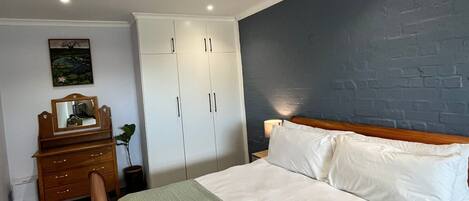 1 makuuhuone, silitysrauta/-lauta, Wi-Fi, vuodevaatteet