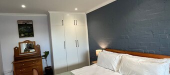 Spacious apartment in a quiet neighbourhood centrally located in Stellenbosch.