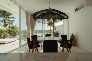 Deluxe Villa | Dining - The Iggy (Kabupaten Badung)