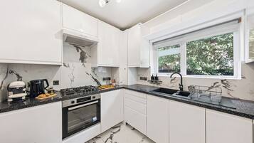 Fridge, microwave, stovetop, toaster