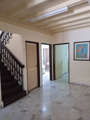 Interior - Spacious 4-bedroom house in gorgeous Subang Jaya with AC (Subang Jaya)