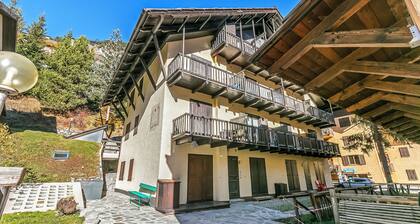 Rochebrune Apartments