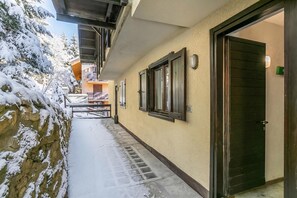 Exterior detail - Rochebrune Apartments (Claviere)
