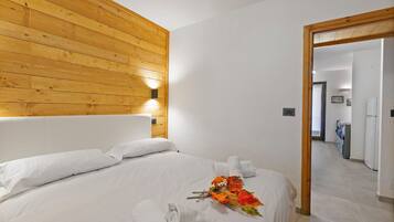 Standard Apartment, 1 Bedroom (Rochebrune 6th) | 1 bedroom, free WiFi, bed sheets
