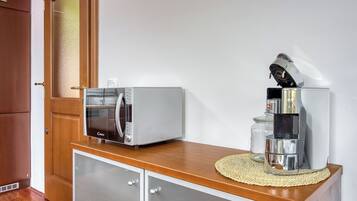 Family Apartment, Multiple Bedrooms (Sunset Gold Apartment Portoroz) | Private kitchen | Fridge, microwave, oven, stovetop