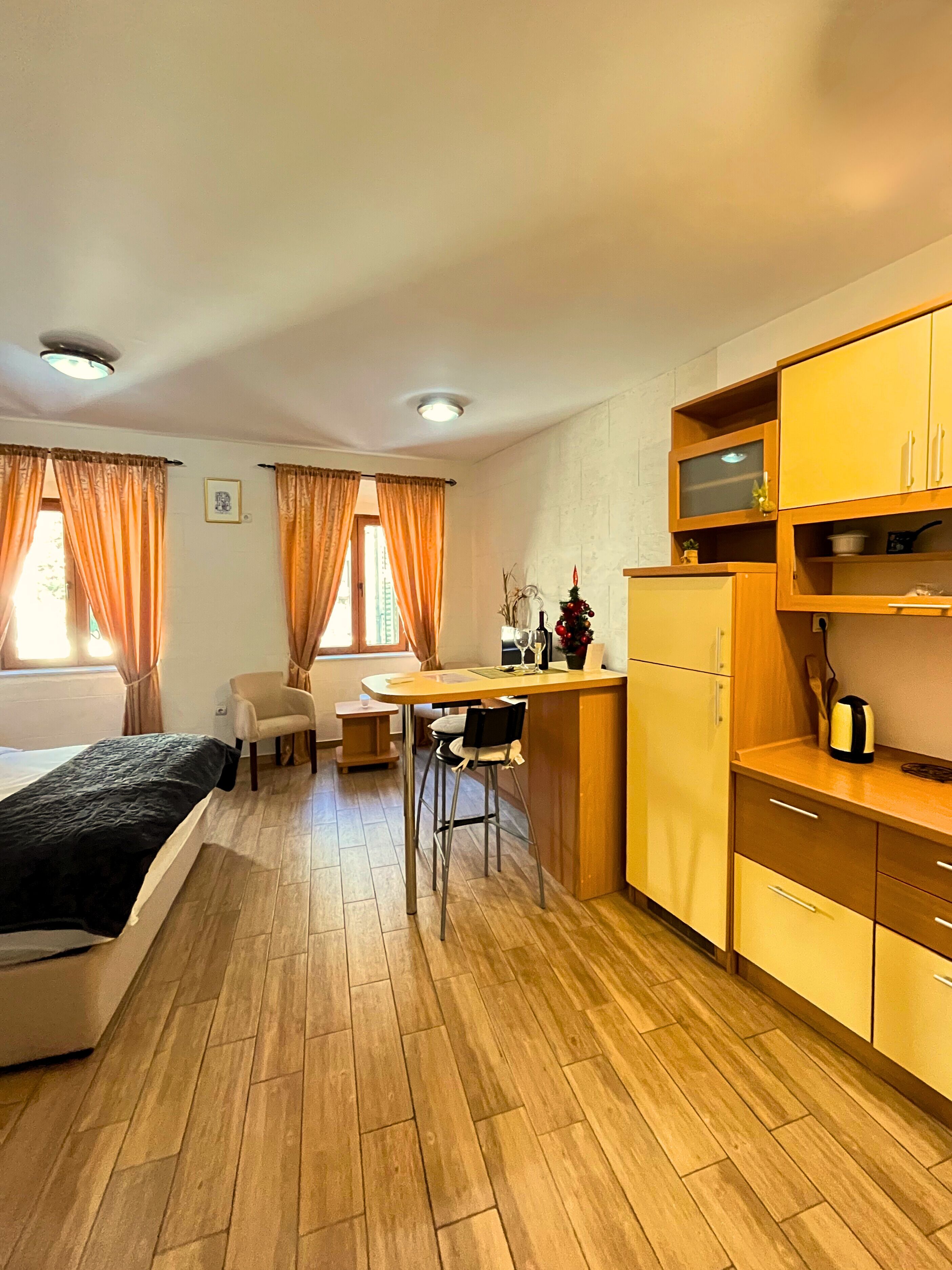 Lägenhet - utsikt mot staden | Strykjärn/strykbräda och gratis wi-fi