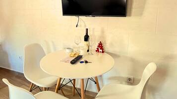 Studio - utsikt mot staden | Restauranger