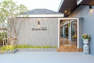 Vila, 3 quartos, acessível, para fumantes | Detalhe da fachada