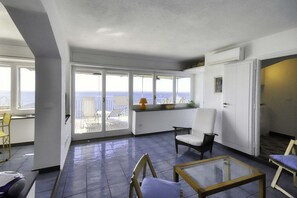 Interior - Casa Lubrense with sea view - My Rental Homes (Massa Lubrense)