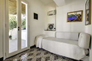 2 bedrooms, travel cot, free WiFi - Casa Lubrense with sea view - My Rental Homes (Massa Lubrense)