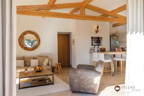 Smart TV, DVD player - Charming 2-bedroom villa with breathtaking views (Porto-Vecchio)