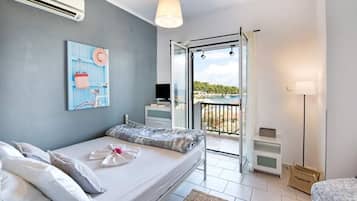 Fer et planche Ă repasser, lit parapluie, Wi-Fi, draps fournis