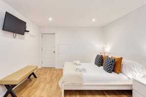 1 bedroom, iron/ironing board, travel cot, WiFi - Bonjardim Downtown Studio by DA'HOME (Porto)