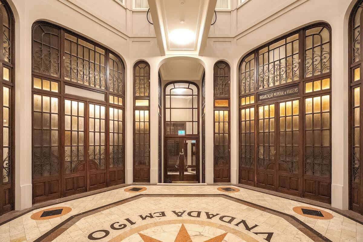 المنشأة من الداخل